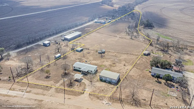 3124 HWY 90 E Castroville, TX 78009