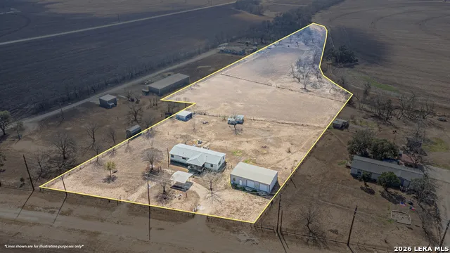 3124 HWY 90 E Castroville, TX 78009