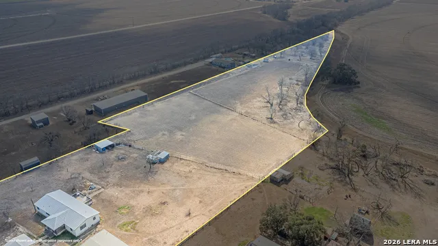 3124 HWY 90 E Castroville, TX 78009
