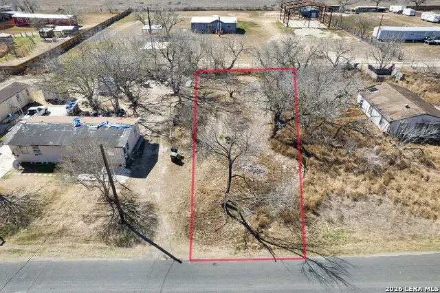 18829 Lagloria Rd Elmendorf, TX 78112