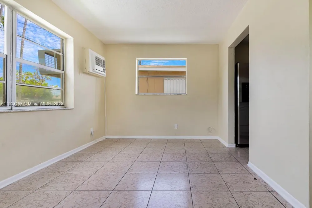 805 NW 3rd Ter #1 Hallandale Beach, FL 33009