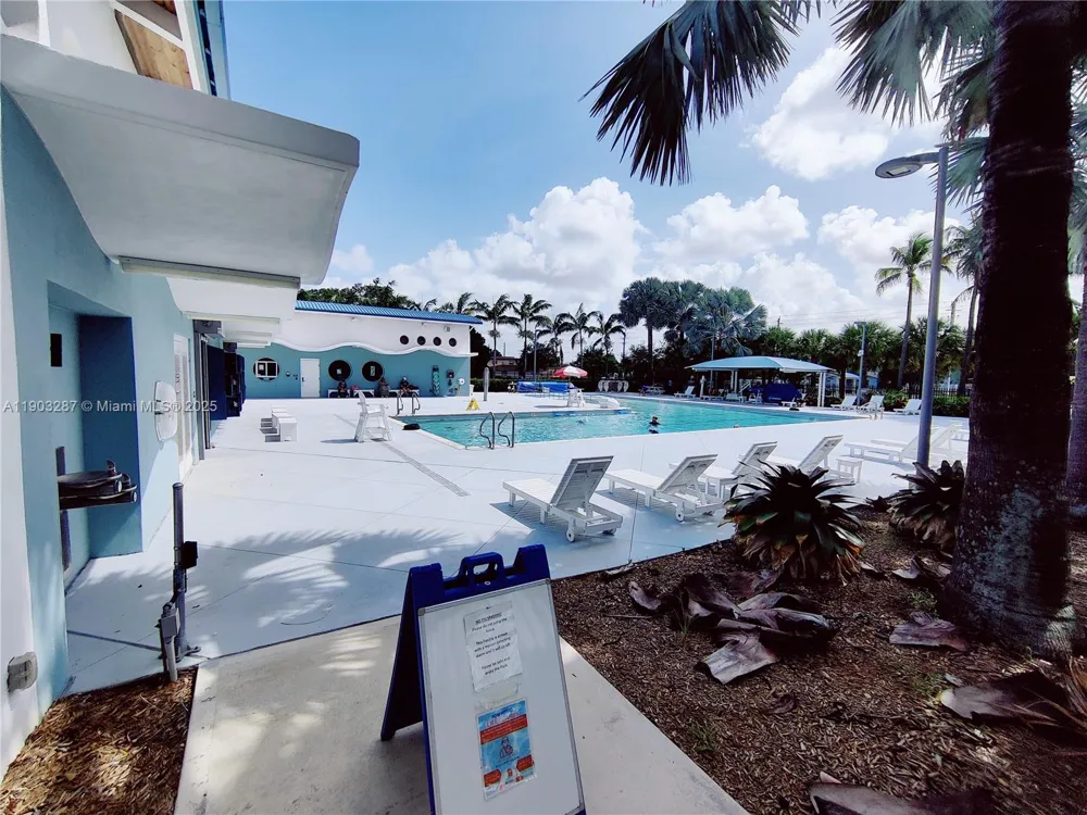 805 NW 3rd Ter #1 Hallandale Beach, FL 33009
