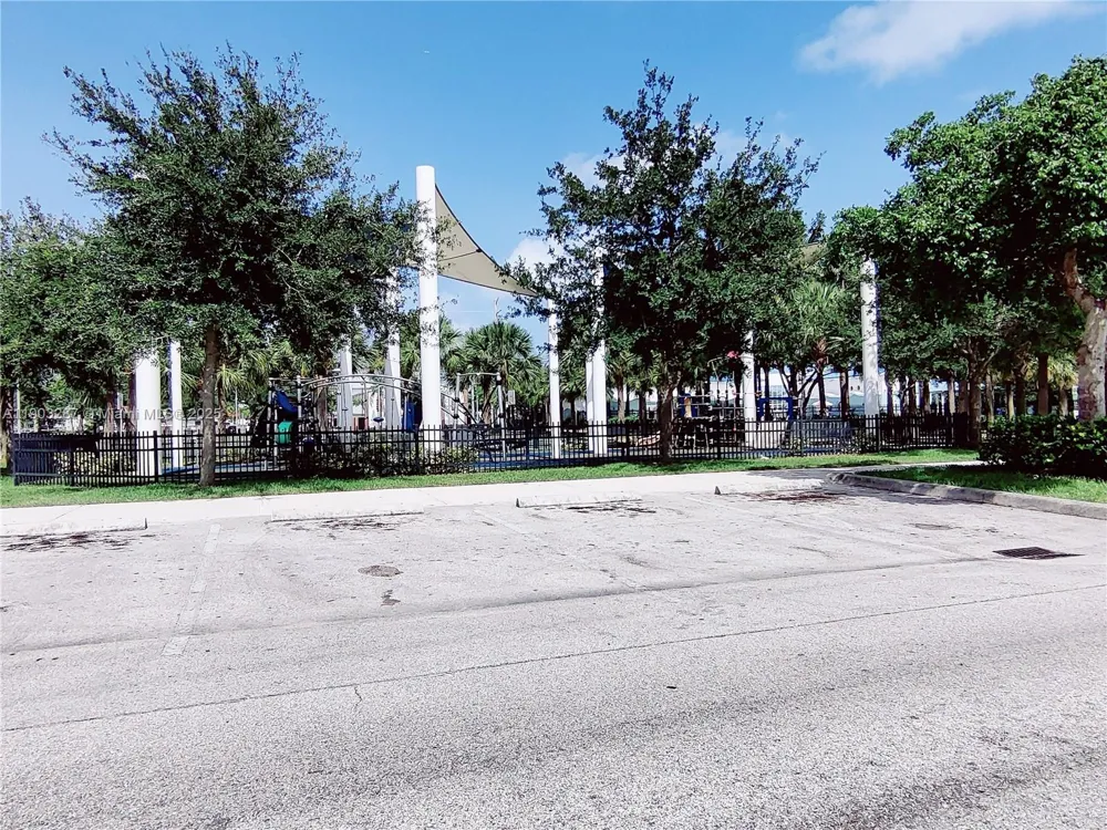 805 NW 3rd Ter #1 Hallandale Beach, FL 33009