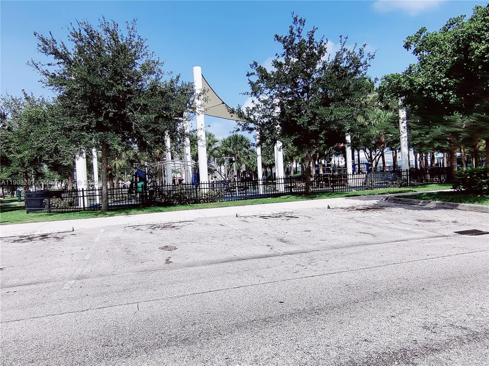 805 NW 3rd Ter #1 Hallandale Beach, FL 33009