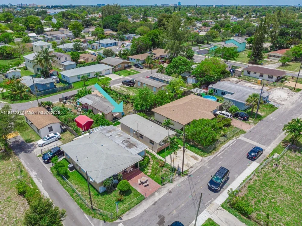805 NW 3rd Ter #1 Hallandale Beach, FL 33009