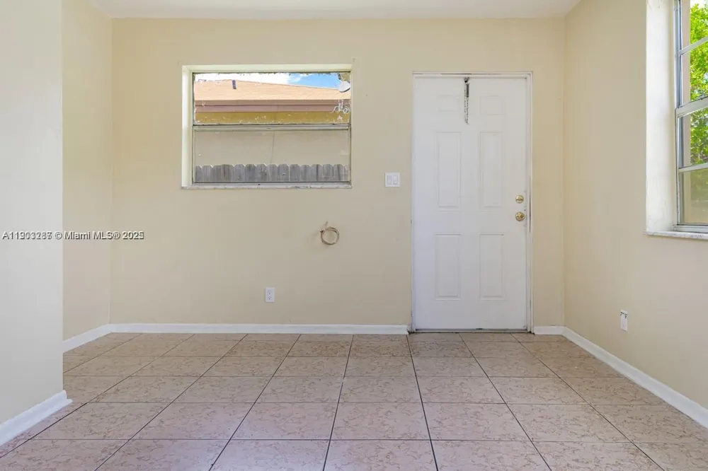 805 NW 3rd Ter #1 Hallandale Beach, FL 33009