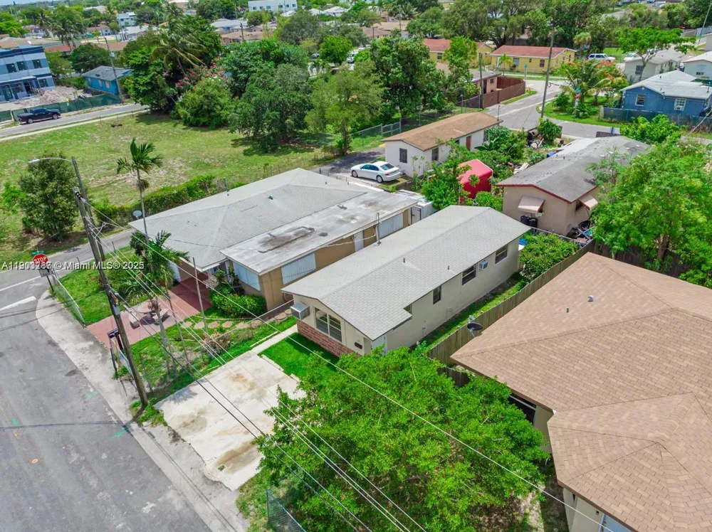 805 NW 3rd Ter #1 Hallandale Beach, FL 33009