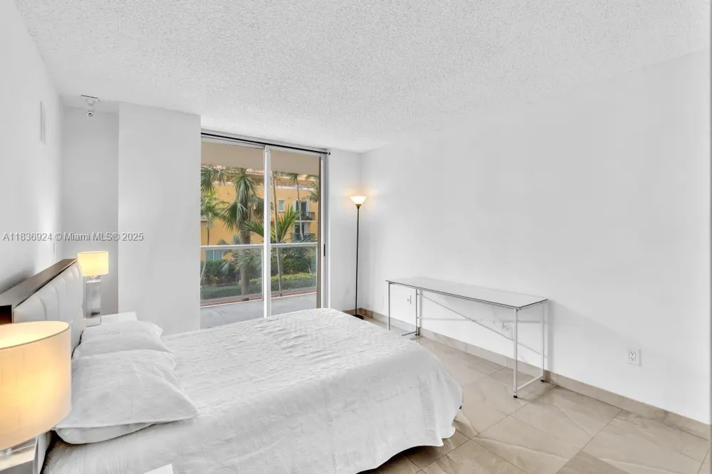 8855 E Collins Ave #2F Surfside, FL 33154
