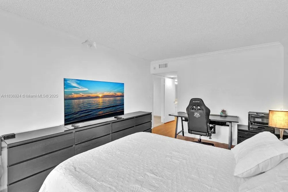 8855 E Collins Ave #2F Surfside, FL 33154