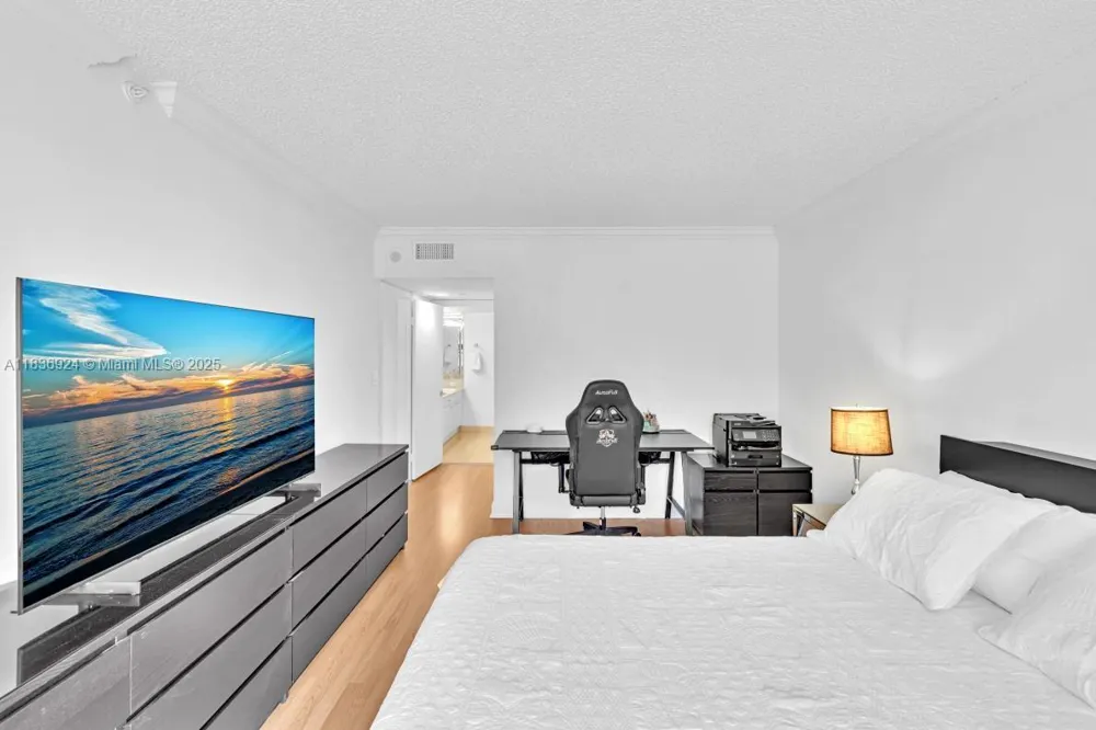 8855 E Collins Ave #2F Surfside, FL 33154