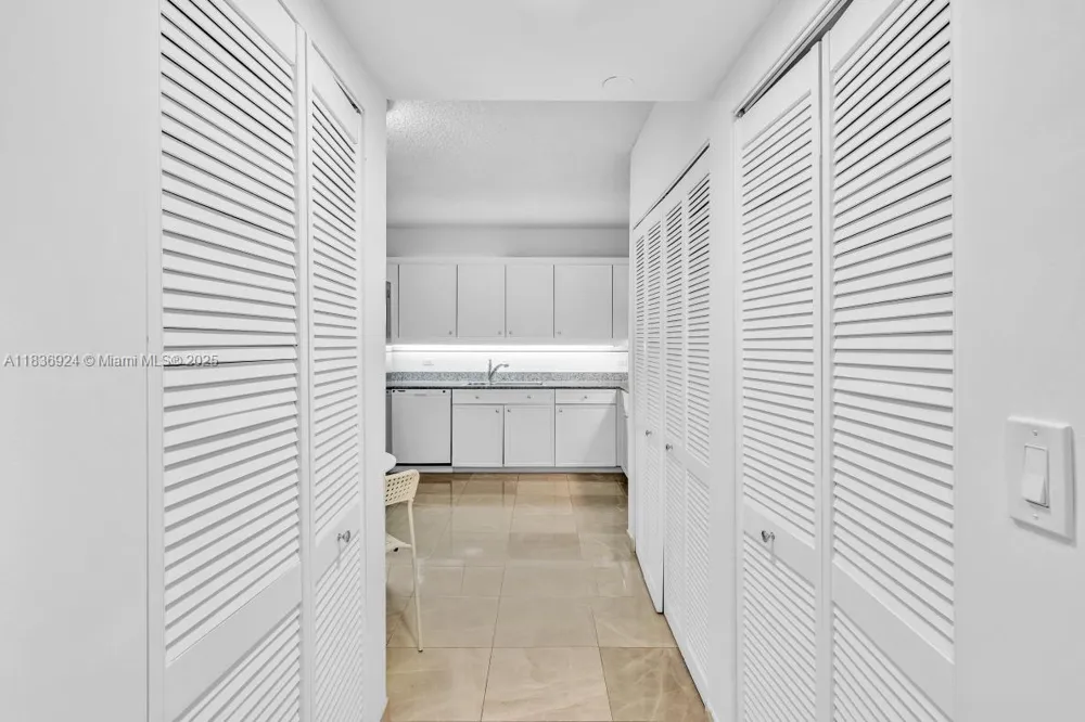 8855 E Collins Ave #2F Surfside, FL 33154