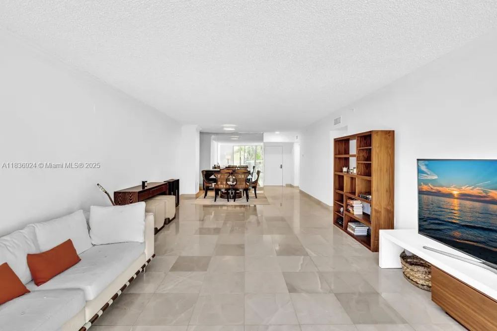 8855 E Collins Ave #2F Surfside, FL 33154