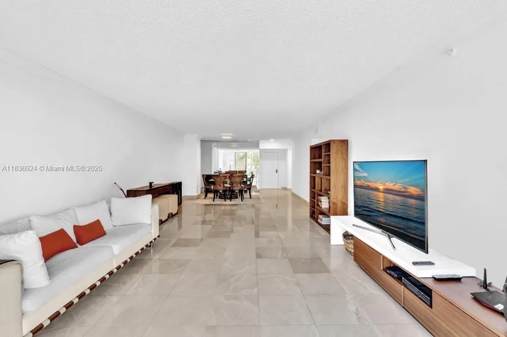 8855 E Collins Ave #2F Surfside, FL 33154