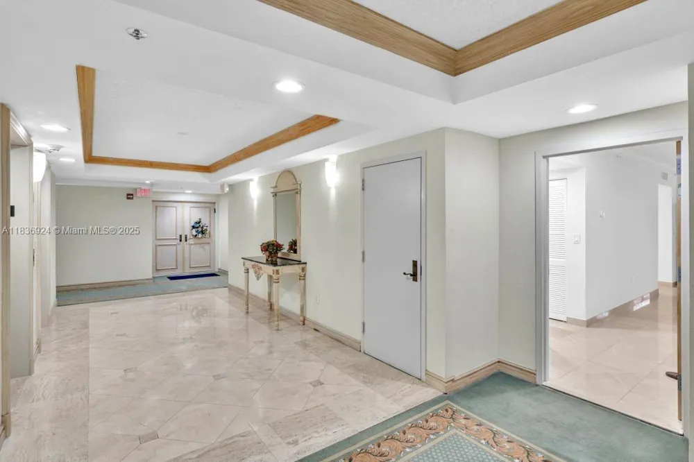 8855 E Collins Ave #2F Surfside, FL 33154