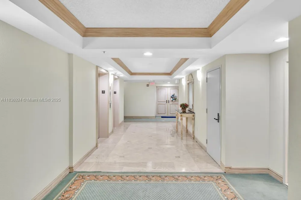 8855 E Collins Ave #2F Surfside, FL 33154