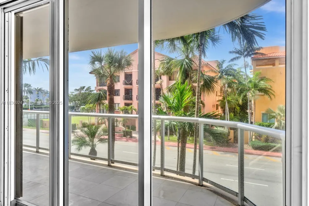 8855 E Collins Ave #2F Surfside, FL 33154