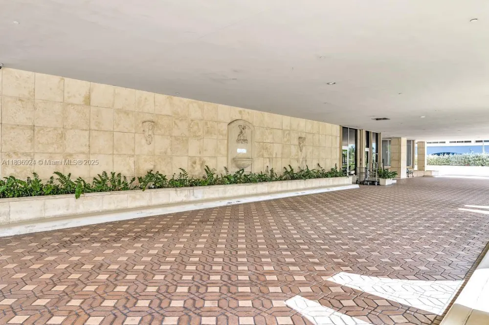 8855 E Collins Ave #2F Surfside, FL 33154
