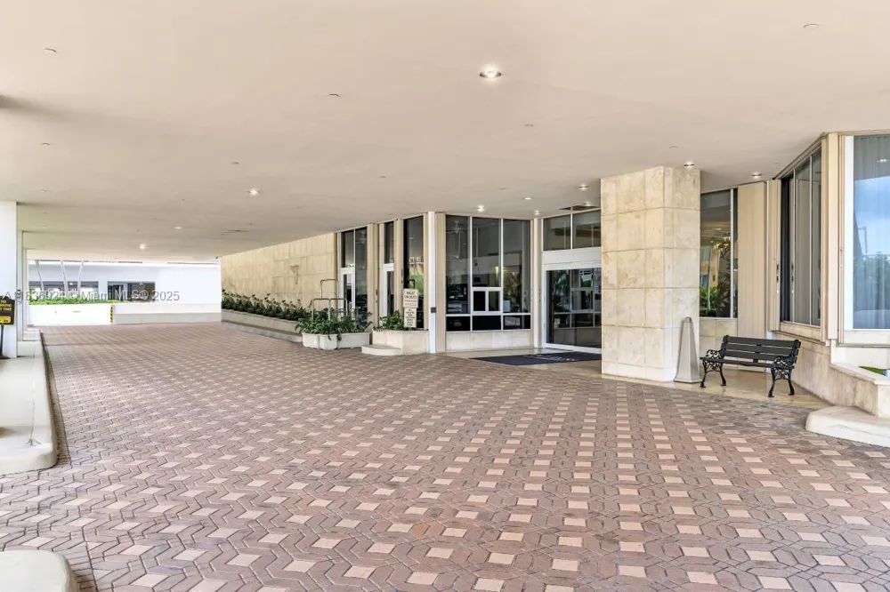 8855 E Collins Ave #2F Surfside, FL 33154