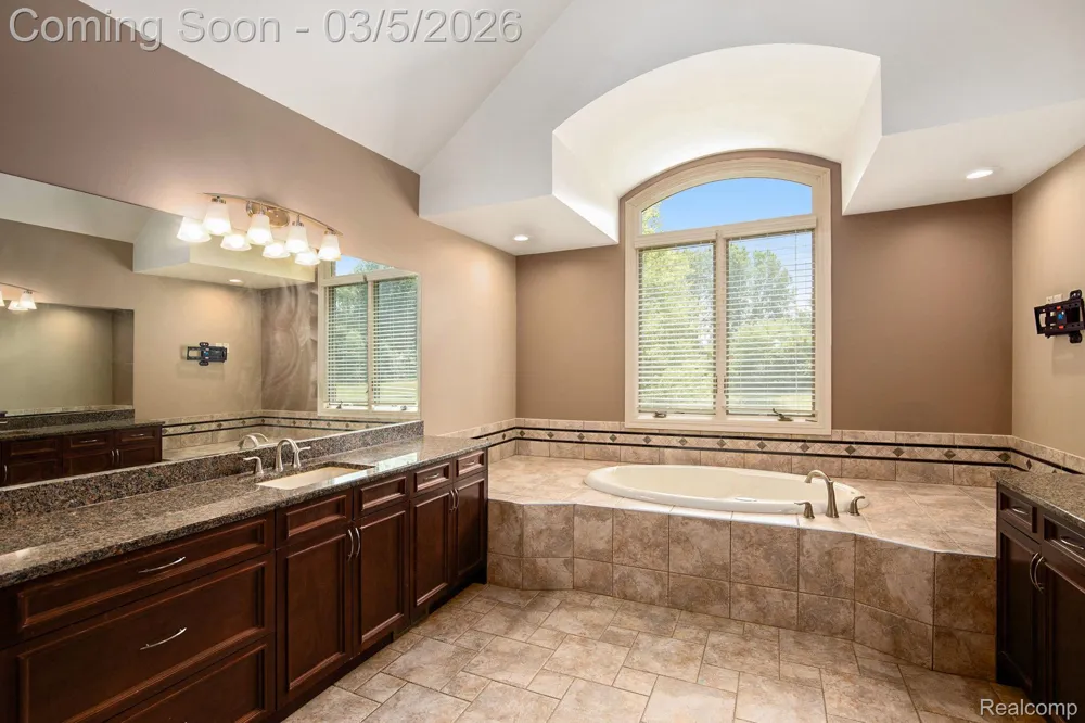 8670 Country Manor Drive Bruce Township, MI 48065