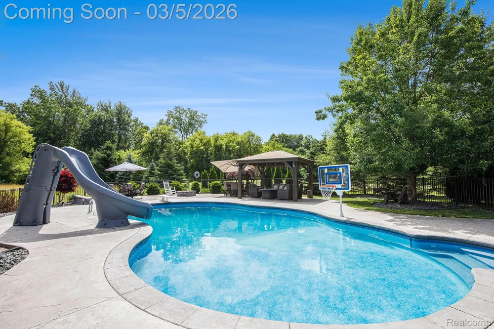 8670 Country Manor Drive Bruce Township, MI 48065