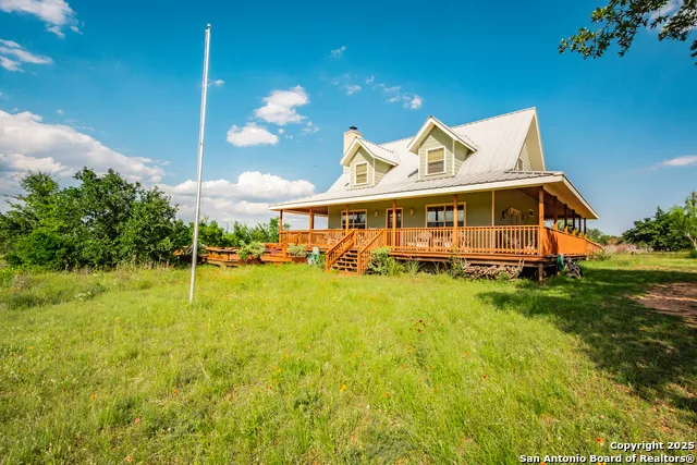 2925 county road 361 Utopia, TX 78884