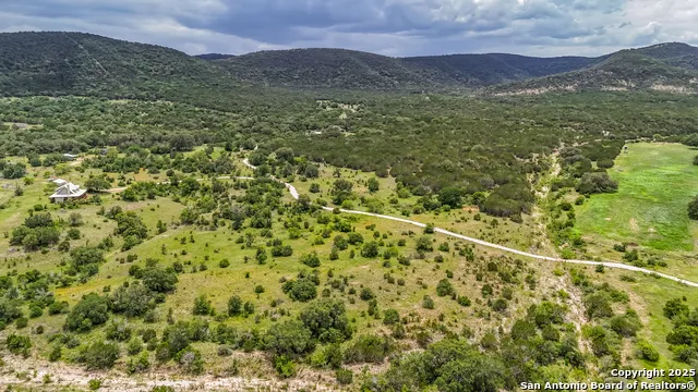 2925 county road 361 Utopia, TX 78884