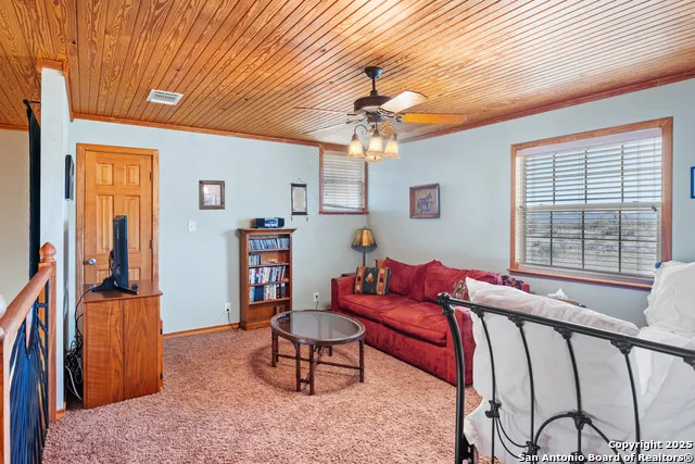 2925 county road 361 Utopia, TX 78884
