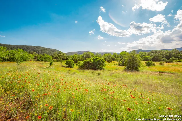  Utopia, TX 78884