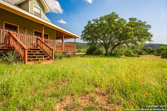  Utopia, TX 78884