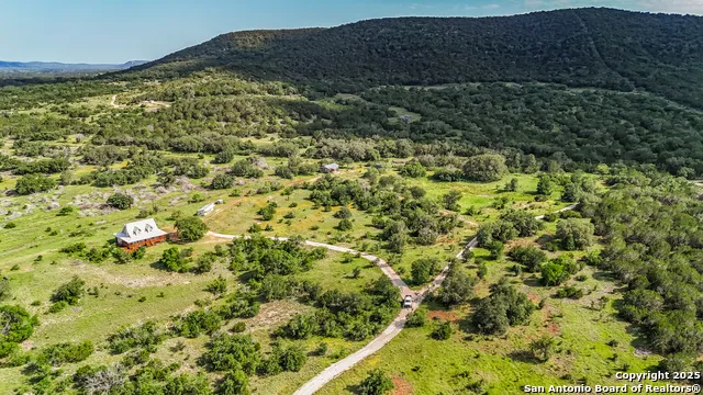  Utopia, TX 78884