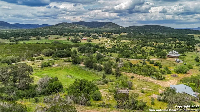  Utopia, TX 78884