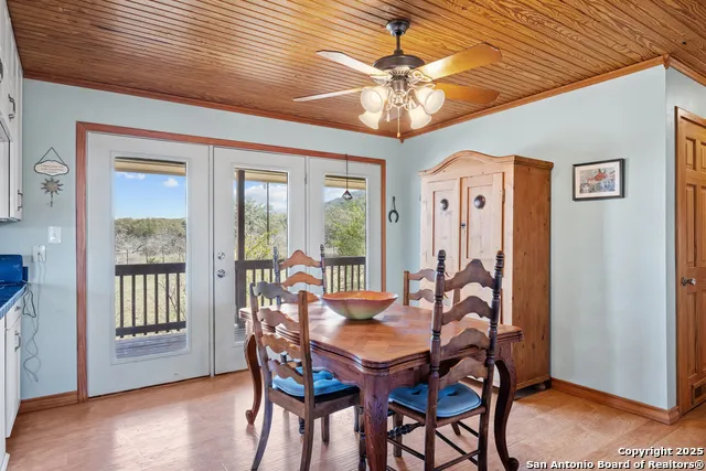  Utopia, TX 78884
