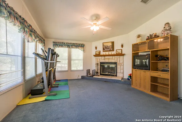 747 Cove Ranch Kempner, TX 76539