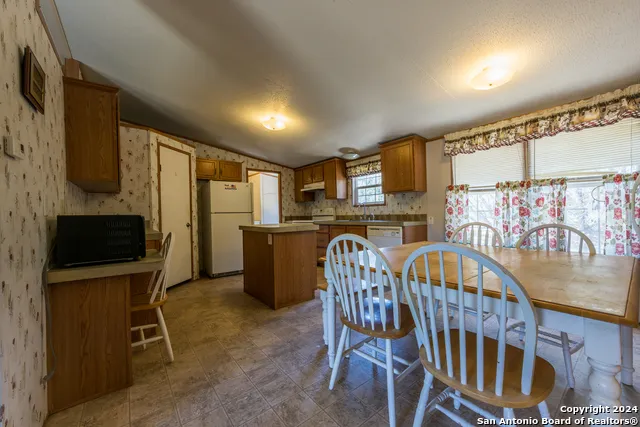 747 Cove Ranch Kempner, TX 76539