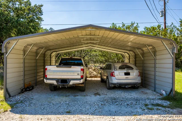 747 Cove Ranch Kempner, TX 76539