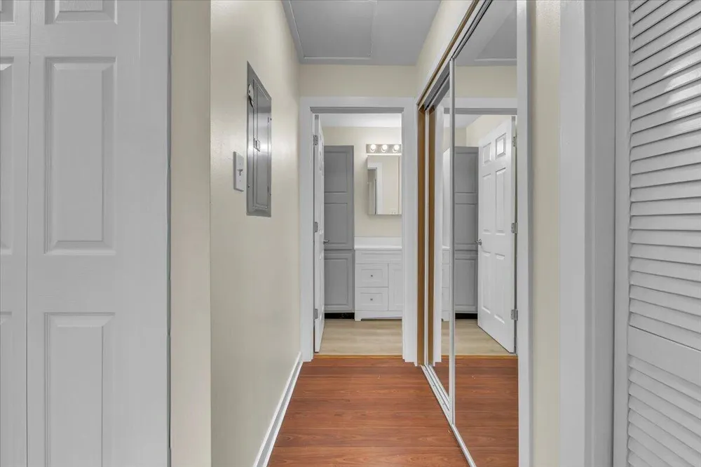 1444 Woodview Drive #7 Crown Point, IN 46307