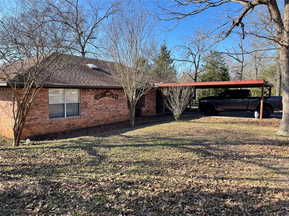 120 Private Road 365 Fairfield, TX 75840