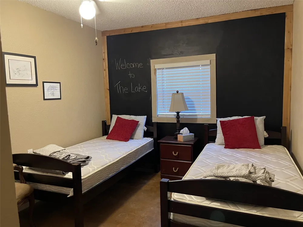 120 Private Road 365 Fairfield, TX 75840