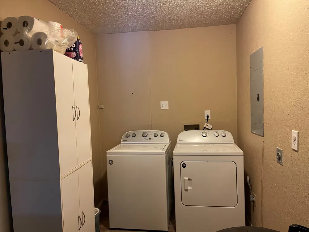 120 Private Road 365 Fairfield, TX 75840