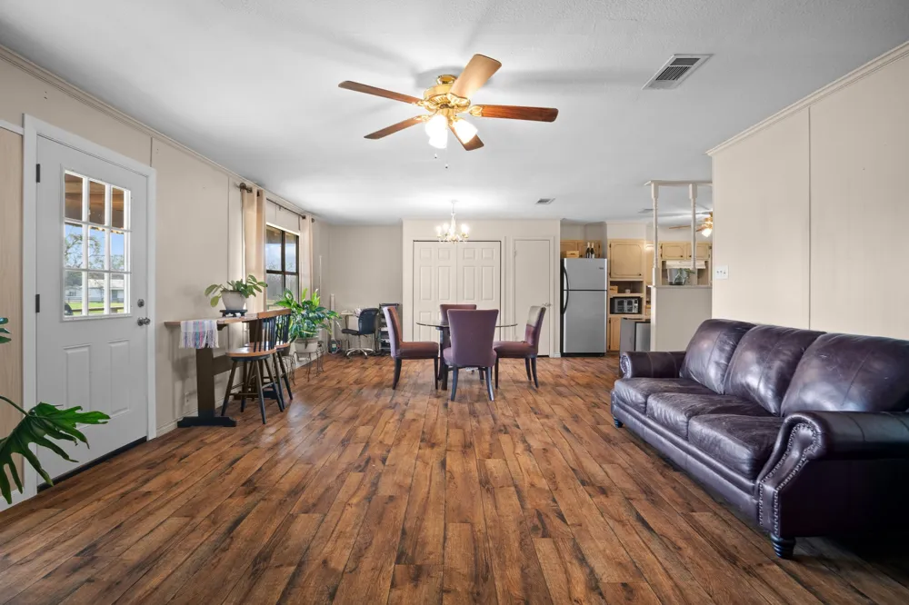 101 Taylor Street Como, TX 75431