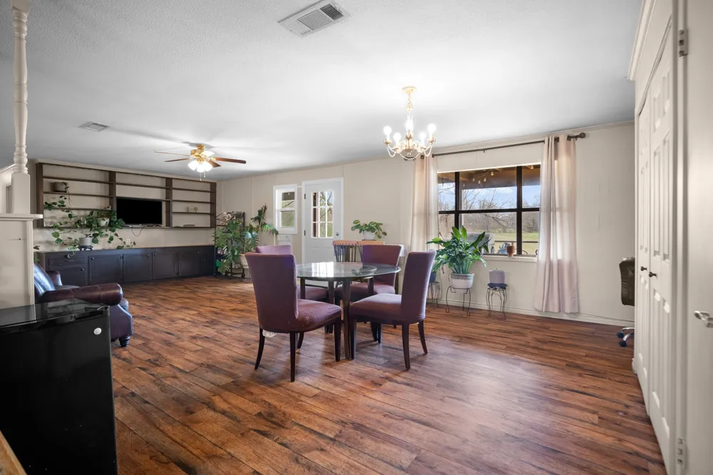 101 Taylor Street Como, TX 75431