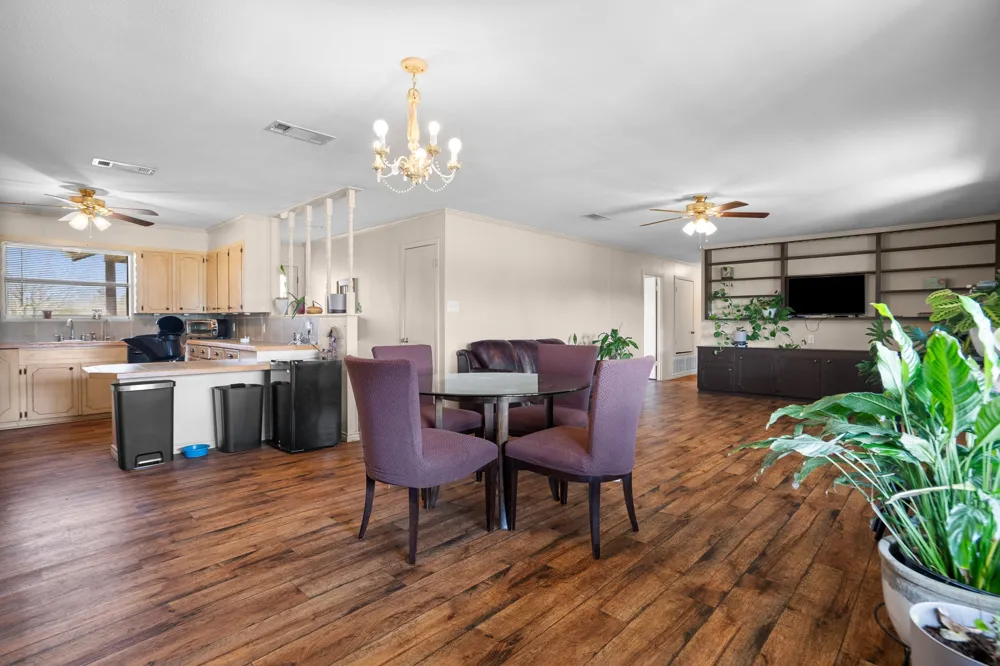 101 Taylor Street Como, TX 75431