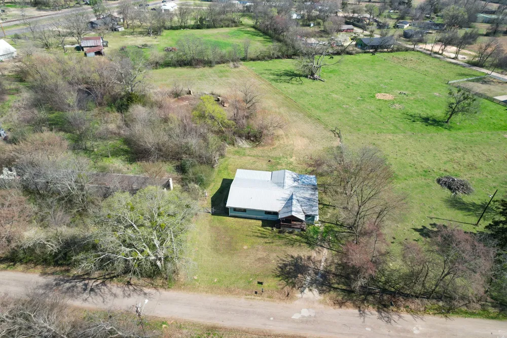 101 Taylor Street Como, TX 75431