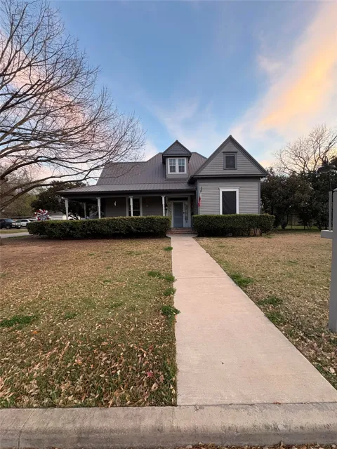 818 E Elm Street