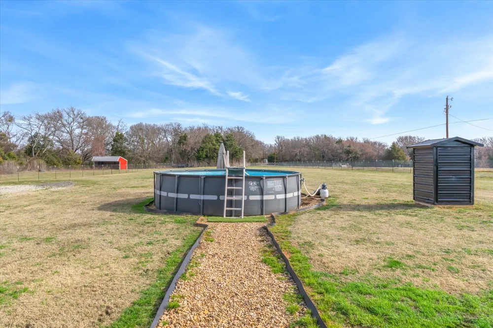 1052 VZ County Road 3208 Wills Point, TX 75169
