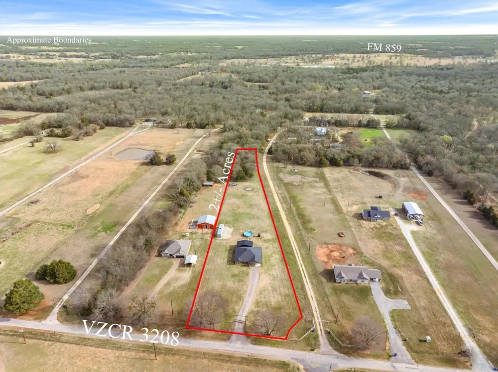 1052 VZ County Road 3208 Wills Point, TX 75169