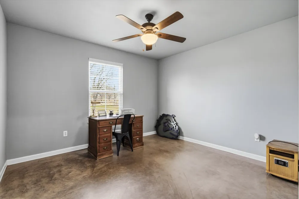 1052 VZ County Road 3208 Wills Point, TX 75169