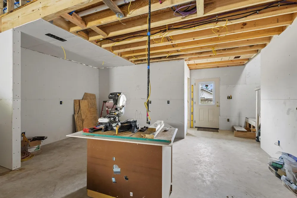 204 S Main Street Ector, TX 75439