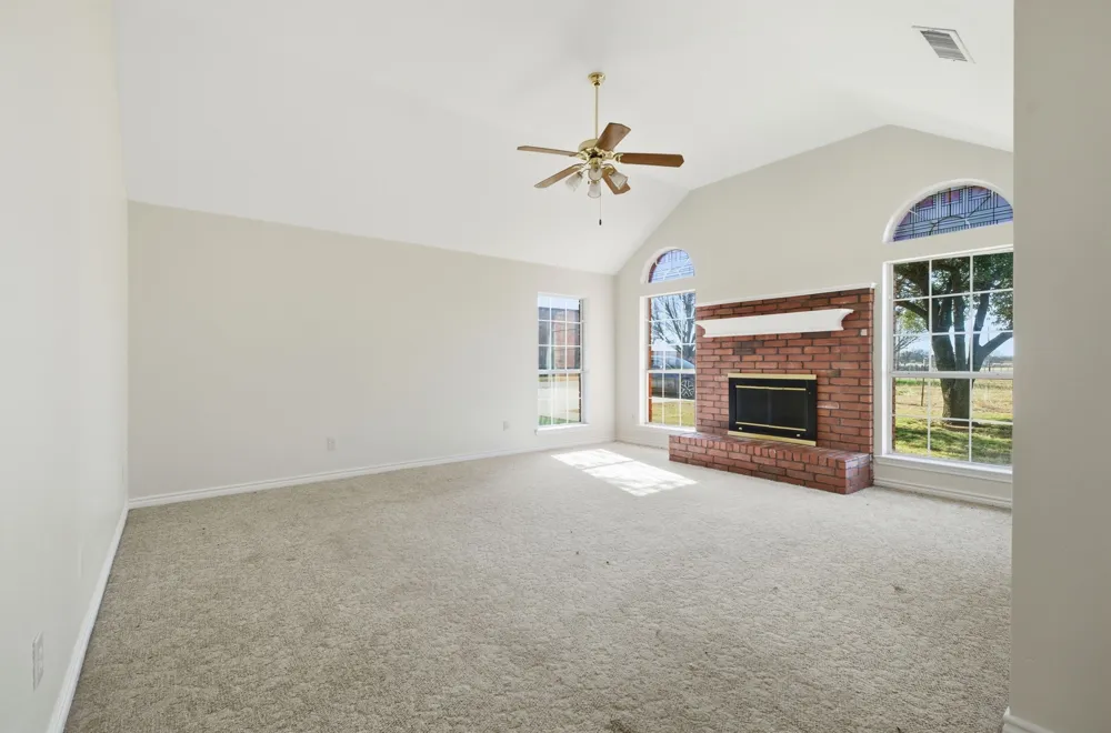 1177 PLOVER Ponder, TX 76259