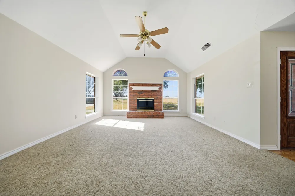 1177 PLOVER Ponder, TX 76259